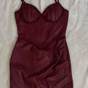 Chic Burgundy Mini Dress